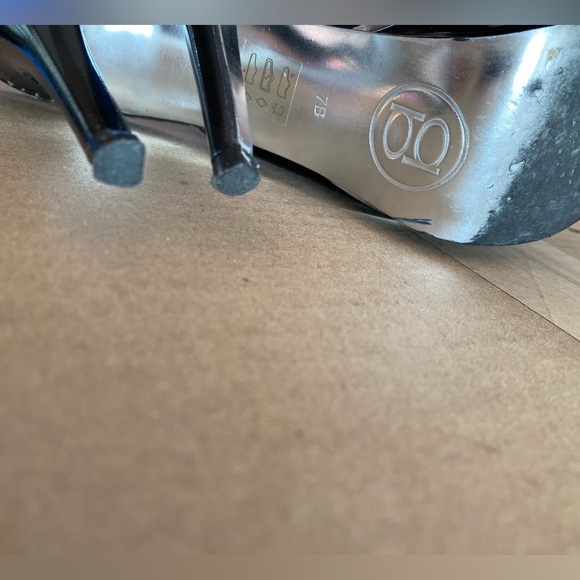 BeBe Zahara Black Snake Heel Womens Size 7B - Picture 7 of 10